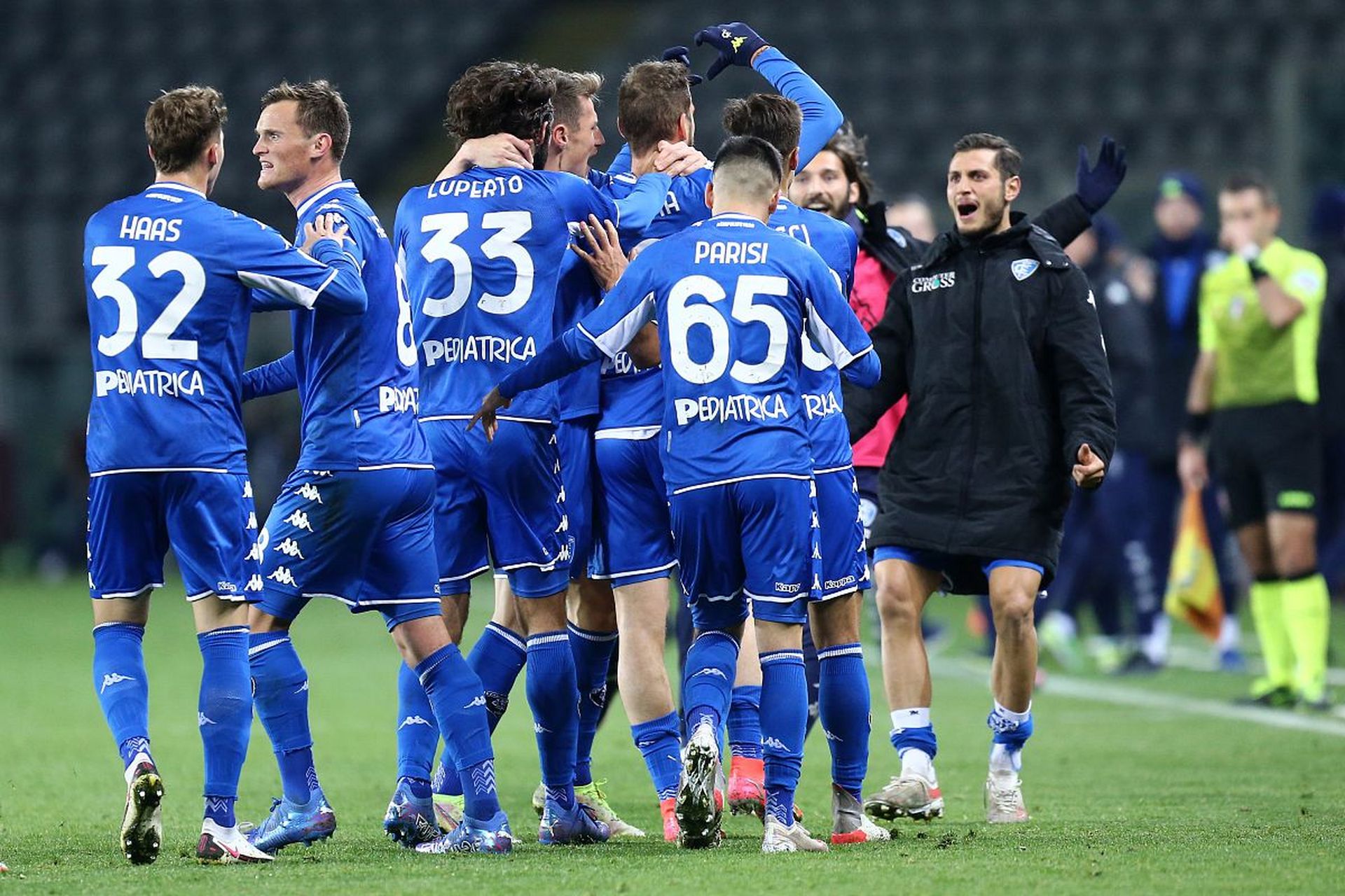 年轻人投身 年轻人投身